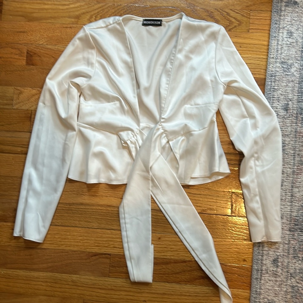 silky tie top